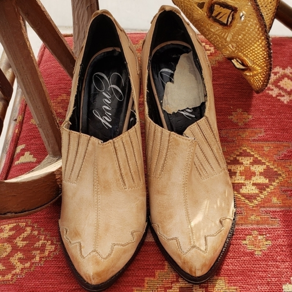 Western‎ booties - image 4